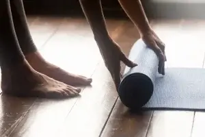 יוגה בשביל לחזק את השרירים
