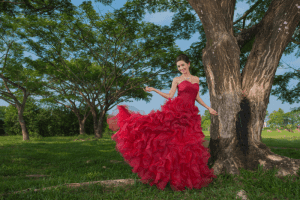 שמלות ערב מעוצבות - להיראות במיטבך ללא מאמץ